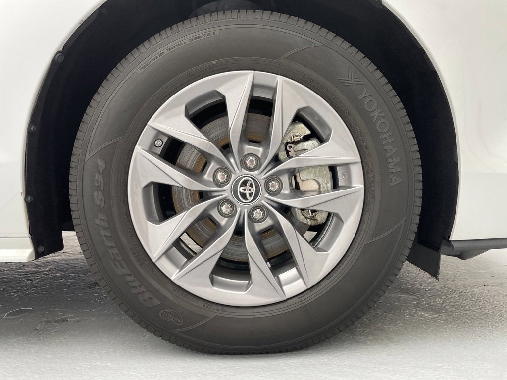 2023 Toyota Sienna XLE