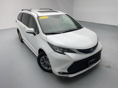 2023 Toyota Sienna XLE