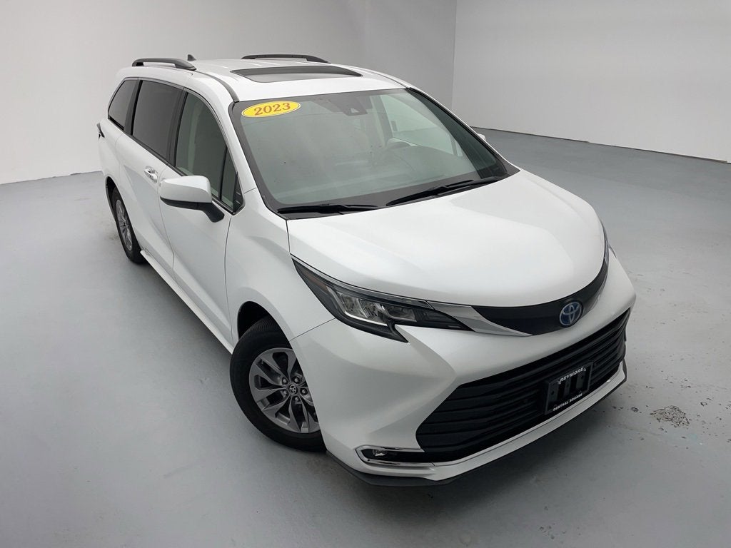 2023 Toyota Sienna XLE