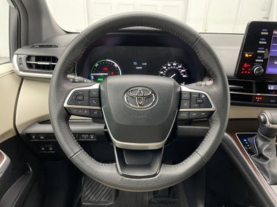2023 Toyota Sienna XLE