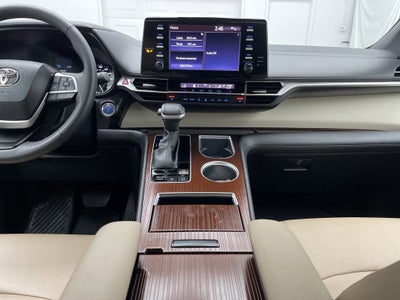 2023 Toyota Sienna XLE