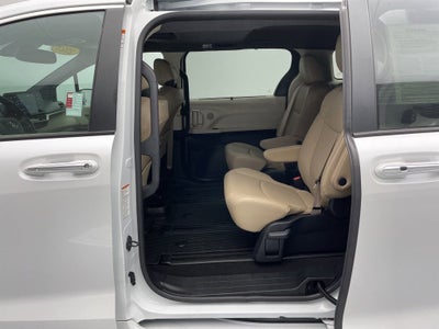 2023 Toyota Sienna XLE