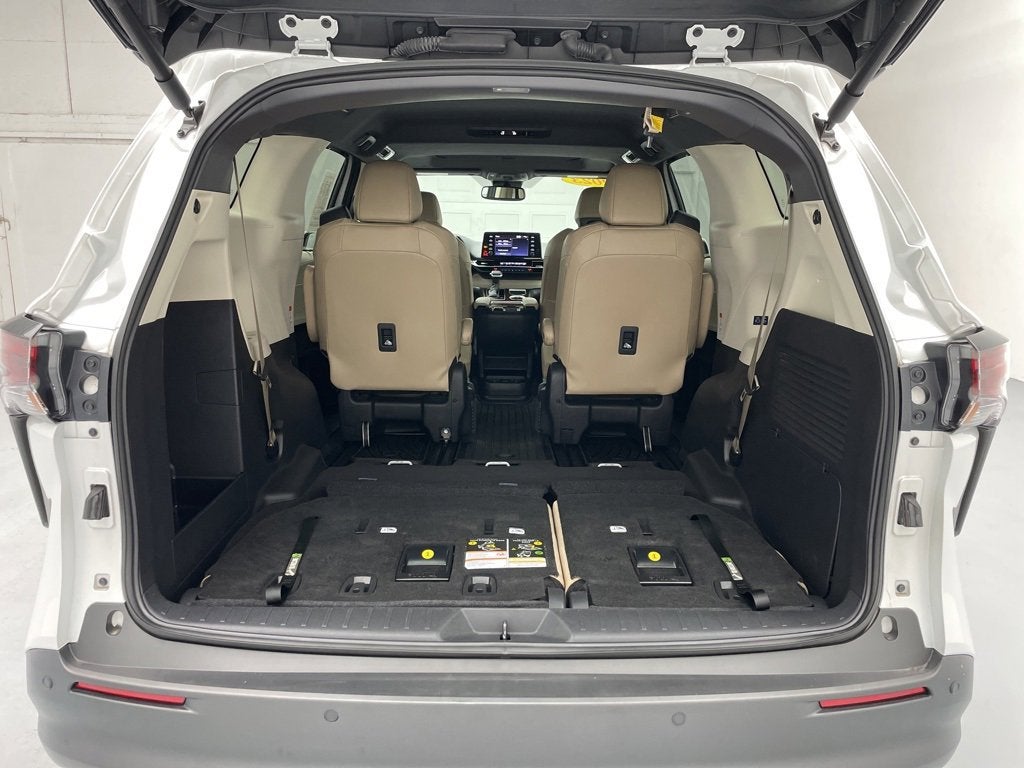 2023 Toyota Sienna XLE