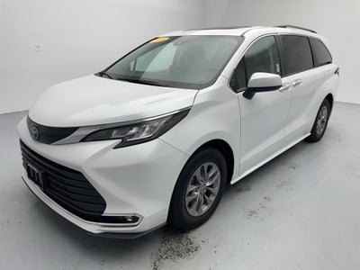 2023 Toyota Sienna XLE