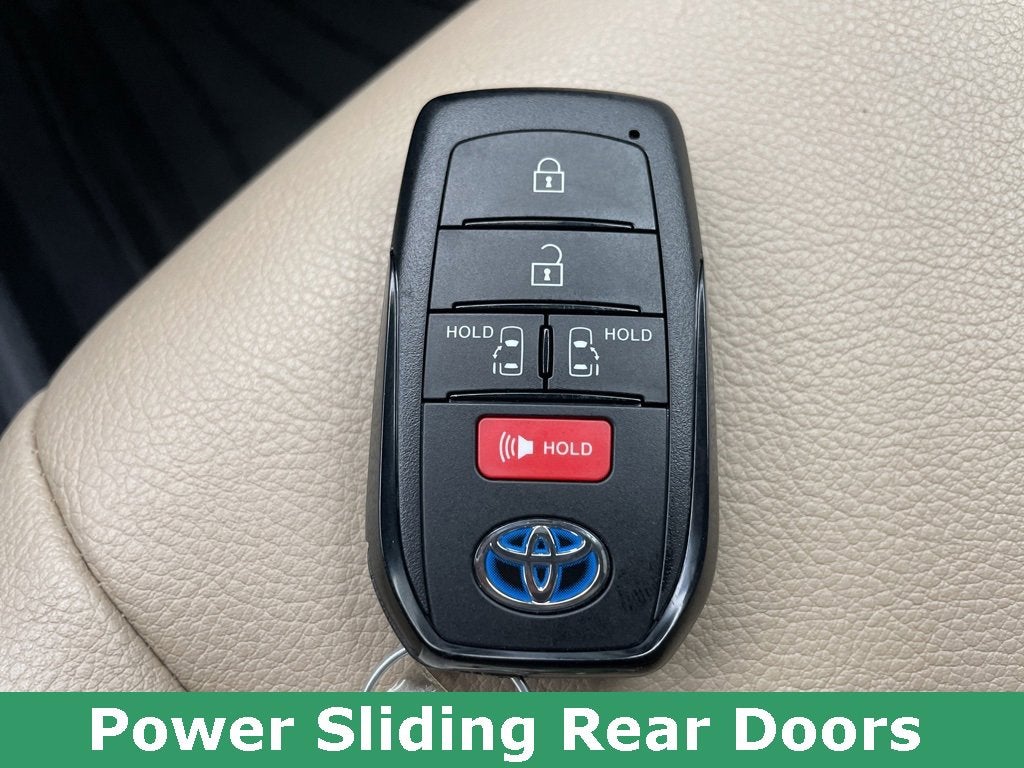 2023 Toyota Sienna XLE