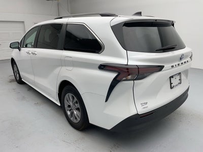 2023 Toyota Sienna XLE