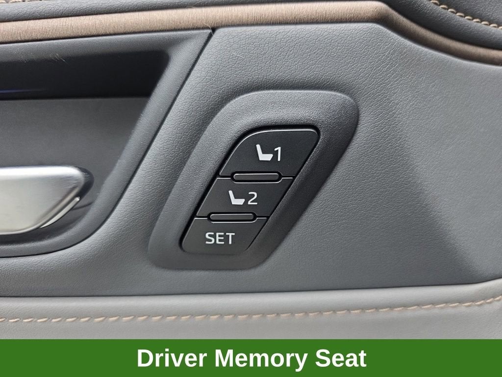 2024 Toyota Venza LE