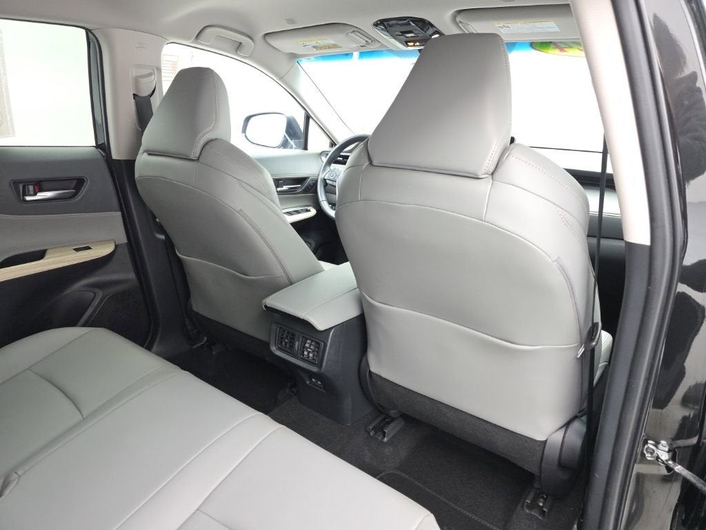 2024 Toyota Venza LE