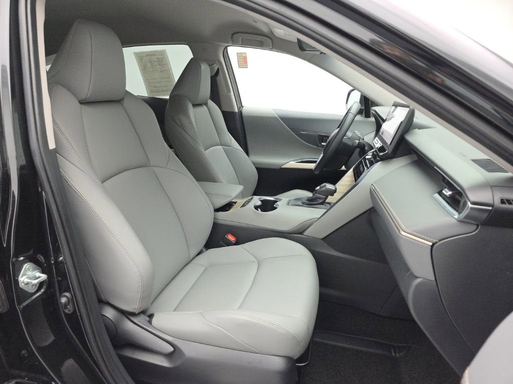 2024 Toyota Venza LE