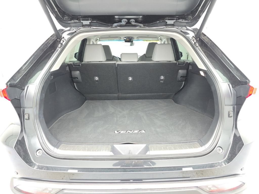 2024 Toyota Venza LE