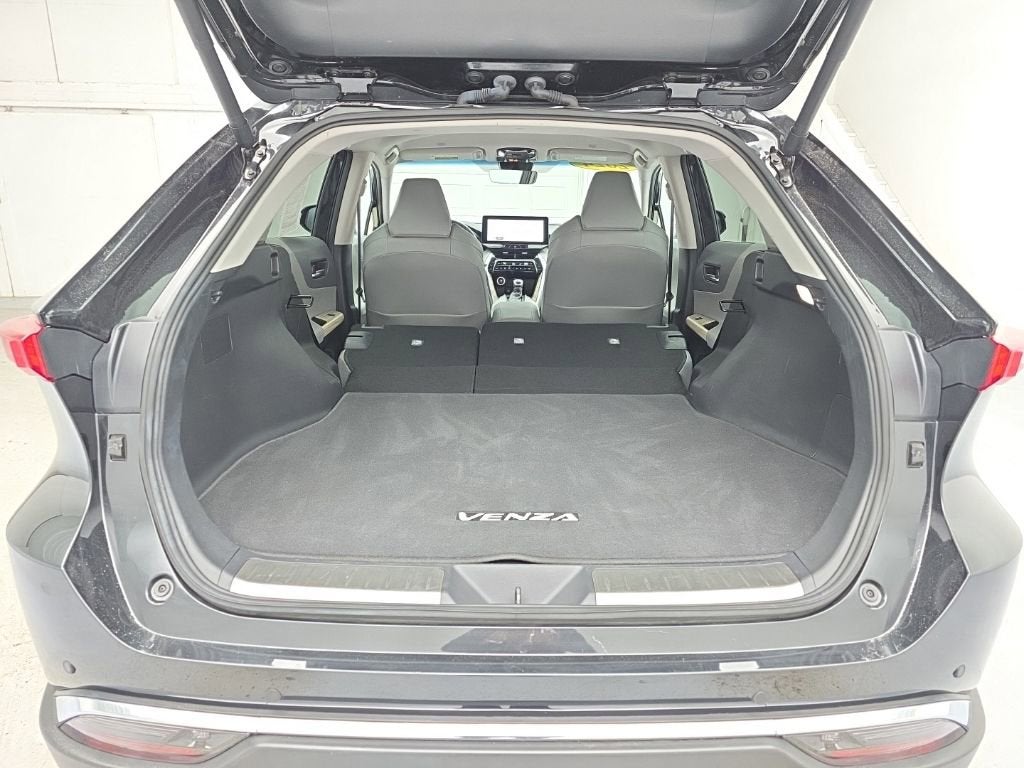 2024 Toyota Venza LE