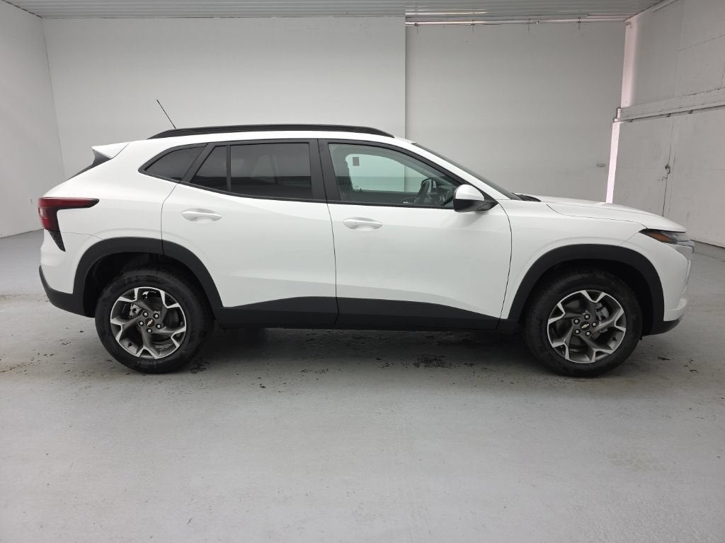 2026 Chevrolet Trax LT - Photo 13