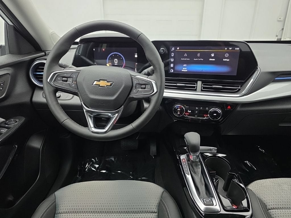 2026 Chevrolet Trax LT - Photo 17