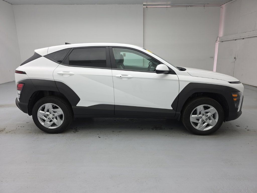 2025 Hyundai Kona SE