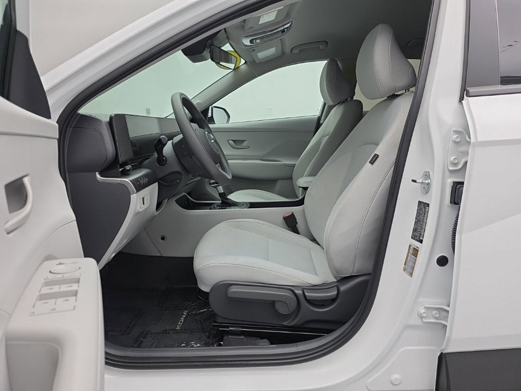 2025 Hyundai Kona SE