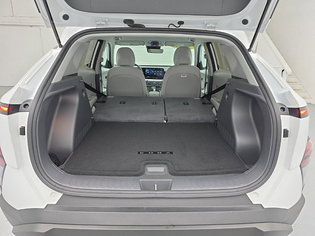 2025 Hyundai Kona SE