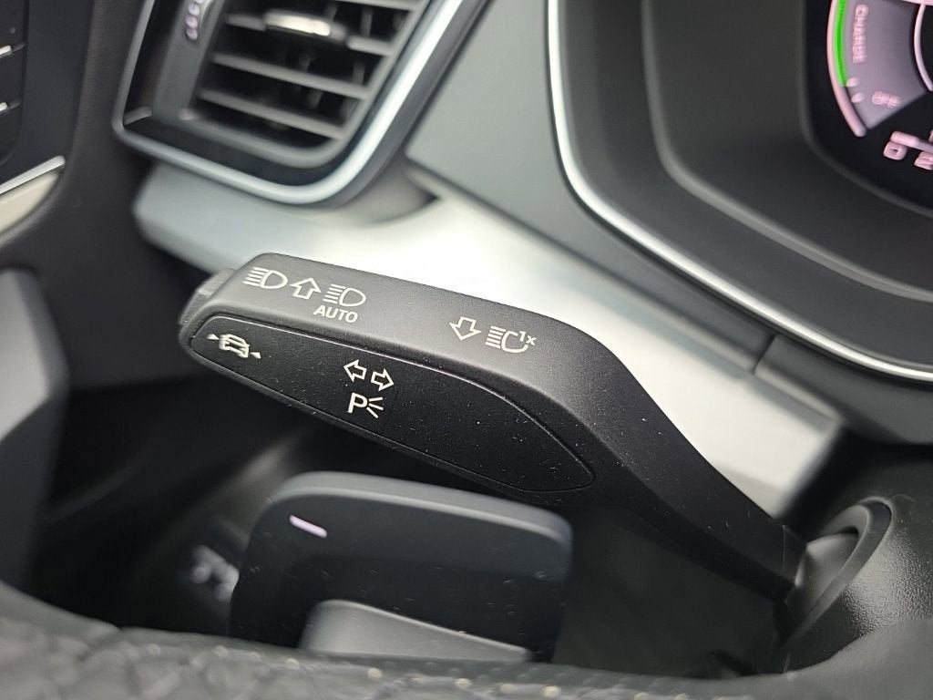 2024 Audi Q5 Premium Plus 55 TFSI e S line quattro S tronic