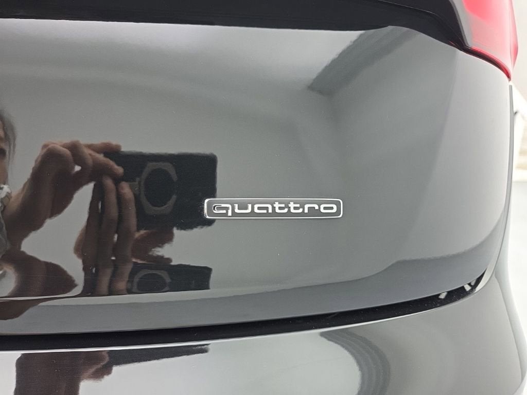 2024 Audi Q5 Premium Plus 55 TFSI e S line quattro S tronic
